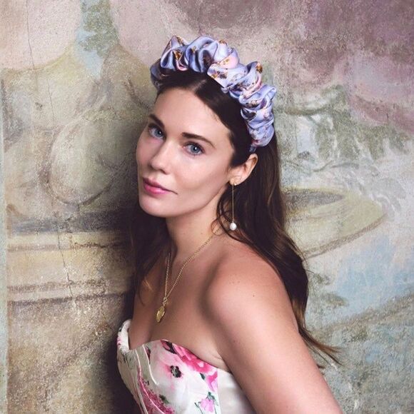 Common Era Botticelli's Daydream Ruched Headband - Picture 7 of 9